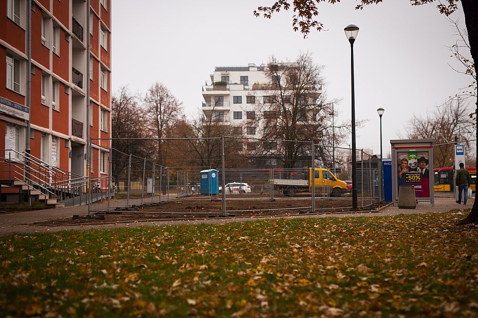 Zmiany przy Broniewskiego. Nowa ziele i przestrze do spacerw