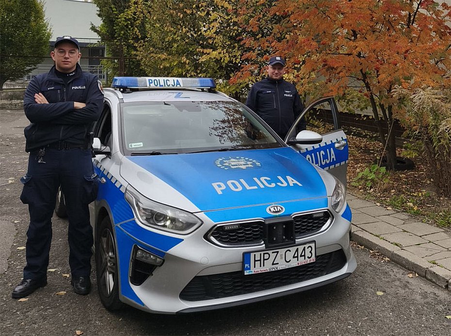 Żoliborscy policjanci uratowali mężczyznę spod stalowej szyny