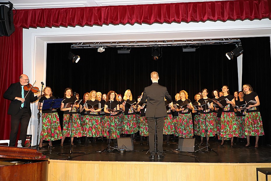 Muzyczna kolorowa jesie na oliborzu. Koncert w Spdzielczym Domu Kultury WSM