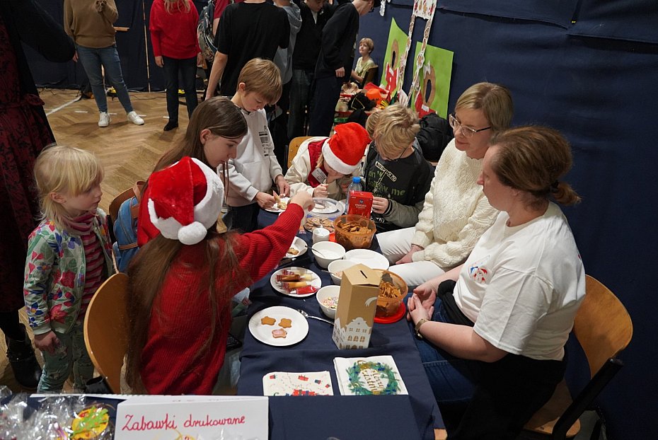 witeczna integracja w szkole przy Przasnyskiej