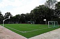 Nowoczesne boisko dla uczniów i mieszkańców Żoliborza
